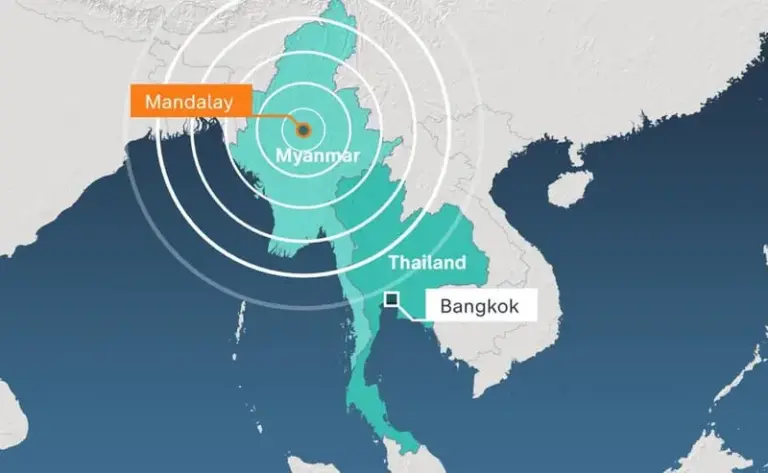 Karte von Myanmar und Thailand mit markiertem Epizentrum des Erdbebens bei Mandalay.